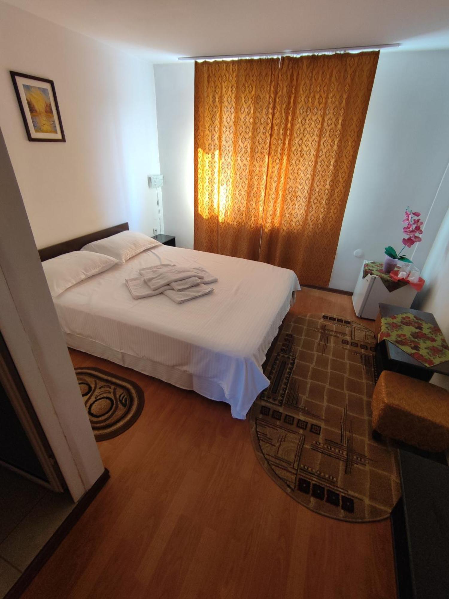 Camere de inchiriat EDELWEISS Dumbrava Roşie Exterior foto