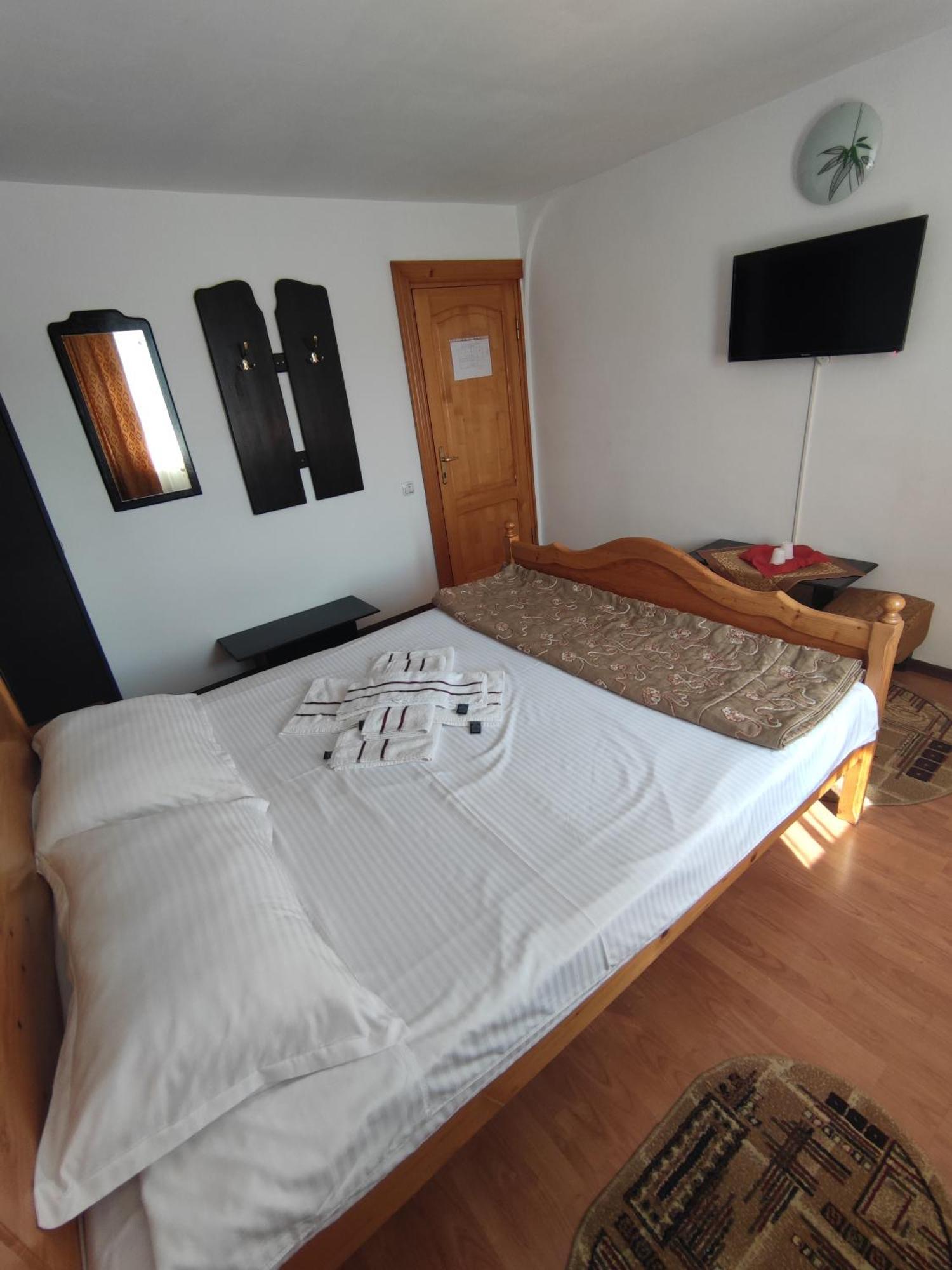 Camere de inchiriat EDELWEISS Dumbrava Roşie Exterior foto