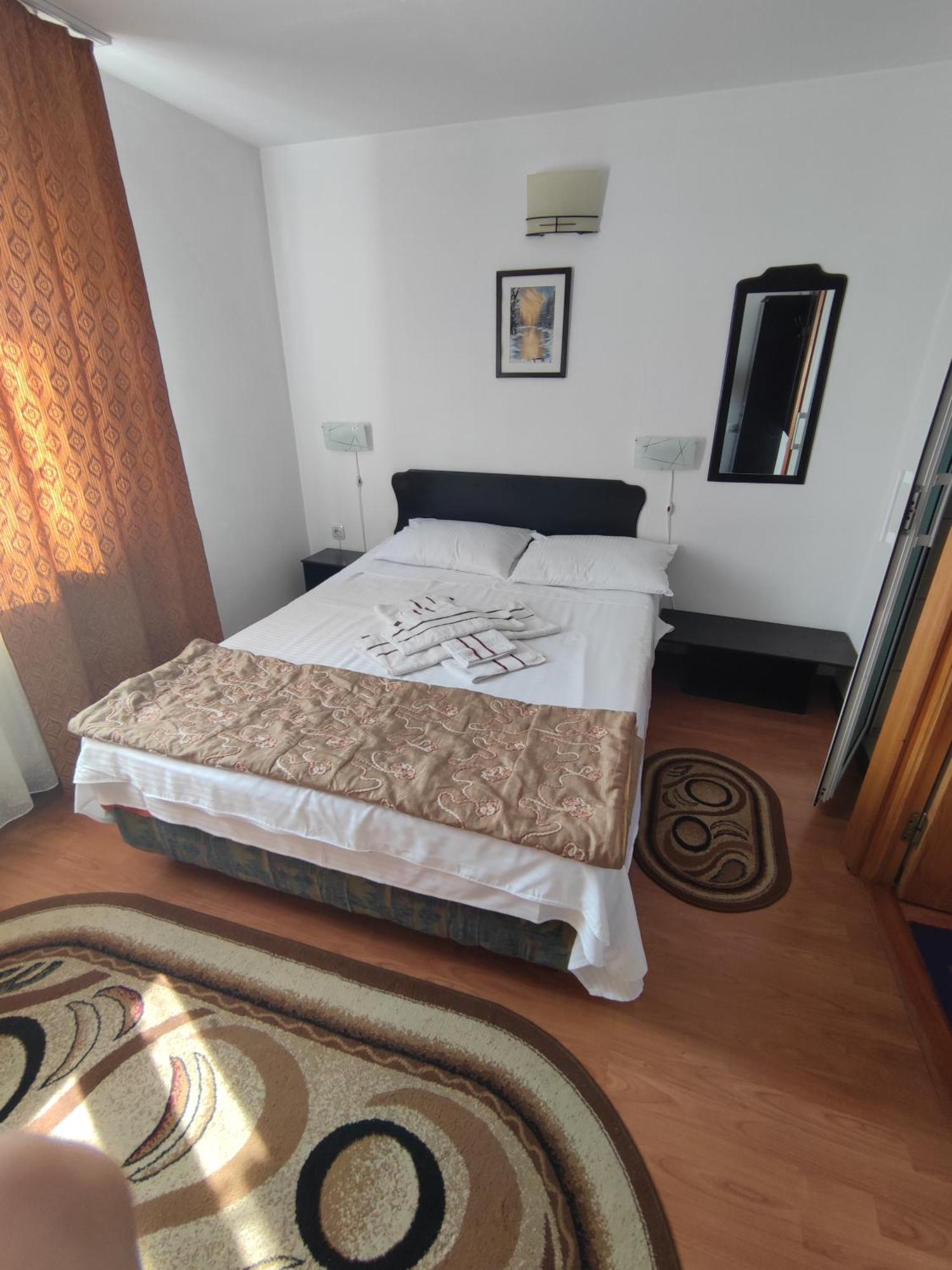 Camere de inchiriat EDELWEISS Dumbrava Roşie Exterior foto