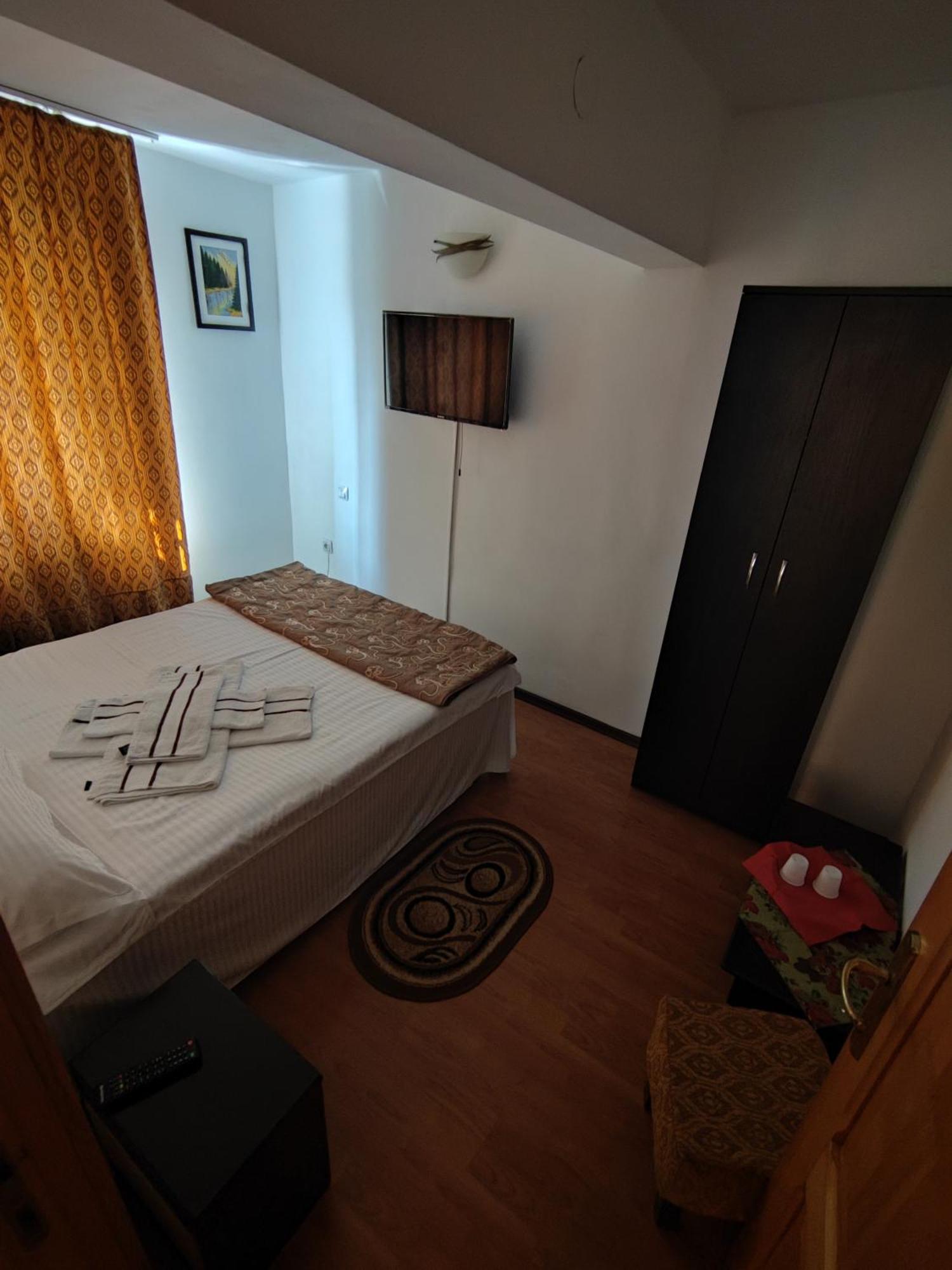 Camere de inchiriat EDELWEISS Dumbrava Roşie Exterior foto